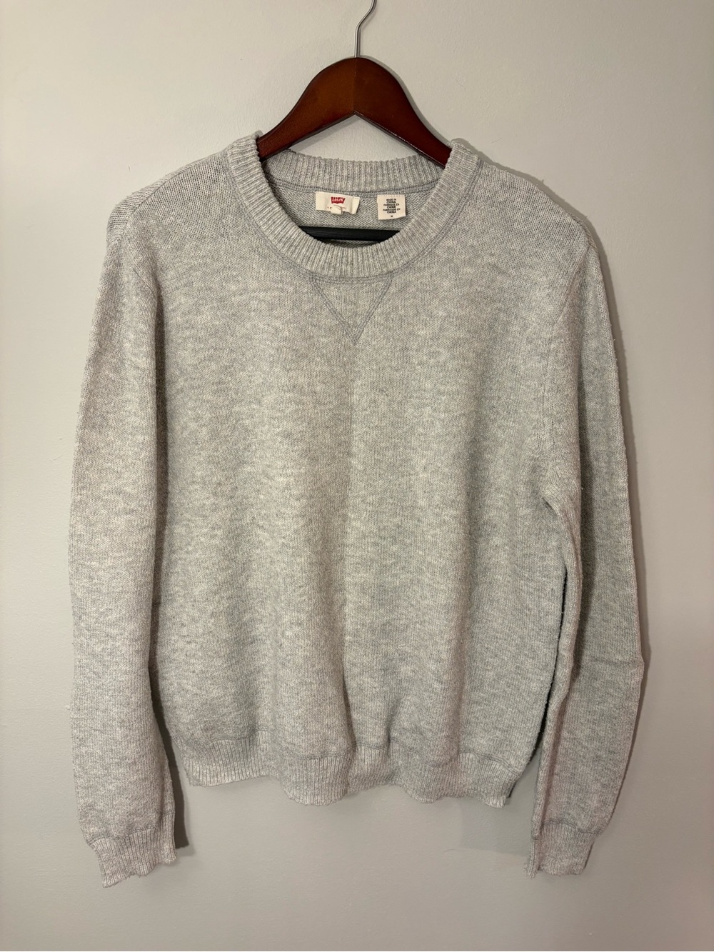 Levi's Heather Gray Crewneck Sweater — Size M 🧶